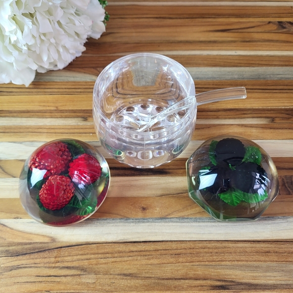 Vintage Jam Jar with 2 Lucite Lids, Blackberry and Raspberry, Plastic - Picture 9 of 9